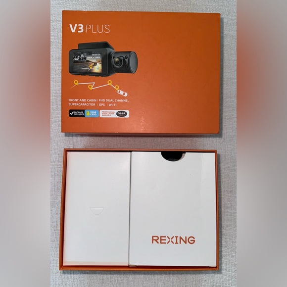 Rexing | V3 Plus Front and Cabin Dash Cam with Built-in GPS Wi-Fi - Picture 3 of 13